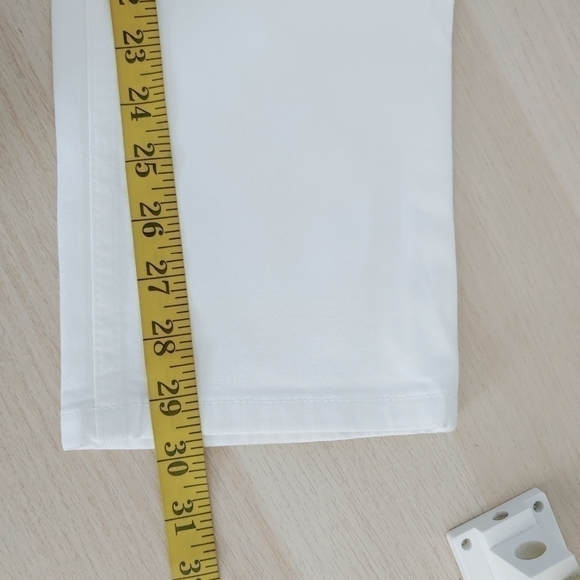 TOMMY BAHAMA White boyfriend slim cut low rise preppy jeans - Picture 9 of 13